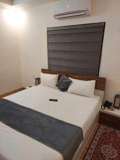 Hotel O Naveen Residancy - Gurgaon - 0