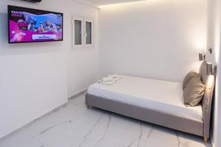 Modern Studio by ASOE with Relaxing Bathtub - 0