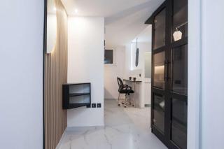 Modern Studio by ASOE with Relaxing Bathtub - 6