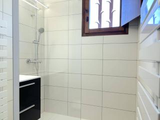 Appartement 2 pièces avec mezzanine et parking, proche plage - Le Lavandou - FR-1-251-205 - Le Lavandou - 3
