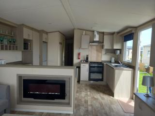 33 Unity Beach Holiday Resort Unity Brean - Centrally Located Pet Stays Free 8 birth - Brean - 6