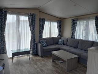 33 Unity Beach Holiday Resort Unity Brean - Centrally Located Pet Stays Free 8 birth - Brean - 4