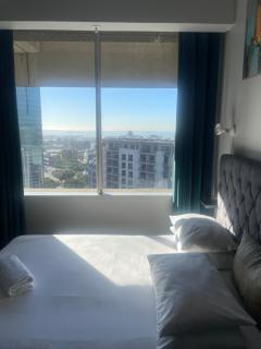 One Thibault Hotel - Sea-View Studio in Cape Town City Centre - 4
