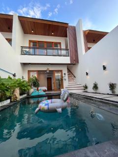 Arkarhea Villa, BRAND NEW! 2BR Tropical Villa with Pool, Canggu - Dalung - 9