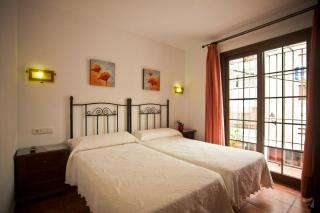 Hostal Palomares - 9
