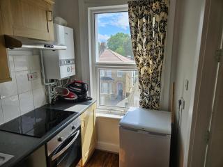 Cosy Flat with private entrance near East Croydon - 3