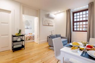 Plaza Apartments by HostWise - 5