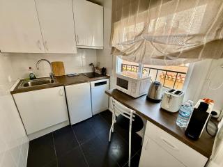 Cozy Apartment in the center of Benidorm Old Town - 1