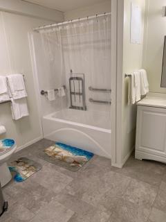 Pet-Friendly! Fully Fenced Backyard Oasis, PCB - Panama City Beach - 2