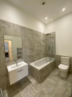 Stunning 1-Bed Flat 7 Eagle House - Tadworth - 3
