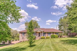 The Chestnut Cottage by Stay Local Nashville - Brentwood - 0