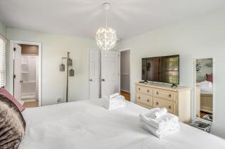 The Chestnut Cottage by Stay Local Nashville - Brentwood - 2