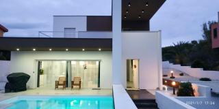 Villa Desy - - 0