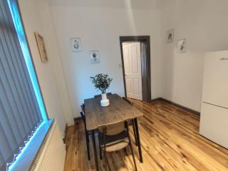 Double-Bedroom in the Heart of Harpurhey Manchester A3 Perfect for Short Stays - 9