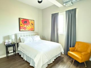 Contemporary East Loft in Historic Niagara - Niagara on the Lake - 1