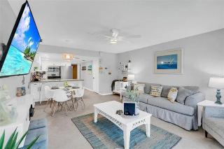 Walk to Beach, Pool & Flagler! Relaxed Condo w/ Balcony & Full Kitchen - New Smyrna Beach - 1