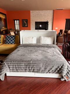 Luxurious Mountain Ranch Retreat - 7