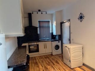 Double-Bedroom in the Heart of Harpurhey Manchester Perfect for Short Stays - Manchester - 8