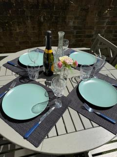 2 Bedroom Apartment Ground Floor Eastbourne Town Centre - Eastbourne - 4