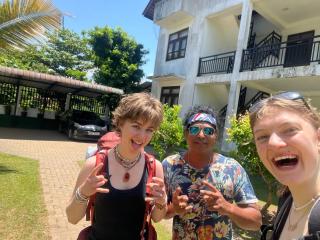 Curly Hostel Negombo - 7