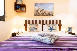 Charming Villa 200m from the sea - - 4