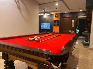 8-Ball Hideout - Lahore - 0