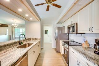 7 Mi to Beach Family-Friendly Englewood Escape! - Englewood - 2