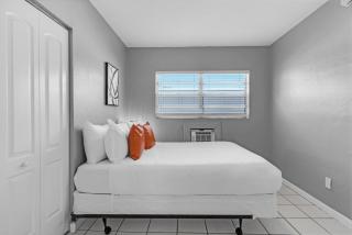 Cozy 1BR Retreat | 6-Min to Beach + Free Parking - Dania Beach - 4