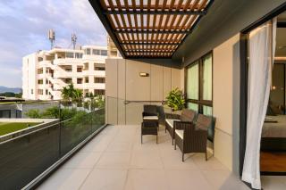 NEWLY RENOVATED apart in Mida Grande Resort by Phuket Sabay Rent - Surin Beachfront, Expansive Terrace and Pools - Ban Lum Fuang - 9