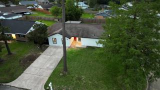 Newly updated Cozy Home with Pool, Patio, BBQ! 5BR - Houston - 9