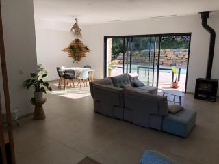 Villa with pool for 8 people - 2