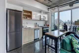 Boutique Studio City Views, Patio, Fireplace Voglio Bene - Calgary - 4