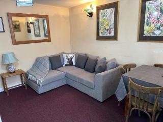 Llanidloes - Sleeps 7 - Parking - Pet Friendly - Llanidloes - 7