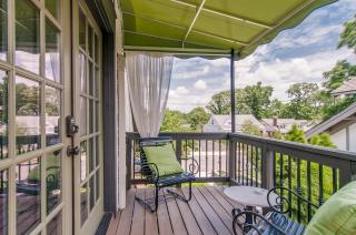 The Honey Bee Suite by Stay Local Nashville - 6