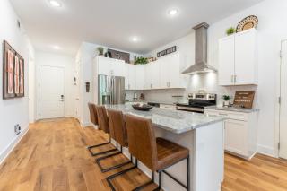 The Jack Daniels Suite by Stay Local Nashville - 8