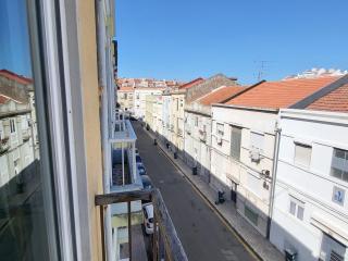 Cozy 1BR Apartment – Arroios Area | By Airnest - Lissabon - 4
