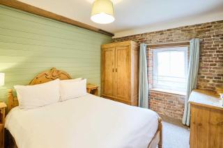 Host & Stay - West Barn - - 8