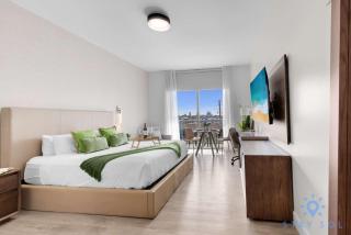 Hollywood Bliss - Near Beach Studio - Rooftop Pool - 6