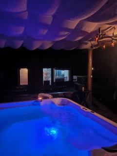 Chalé com Jacuzzi em Morretes - 4