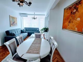 Turquoise Sunny Apartment - Novi Pazar - 3