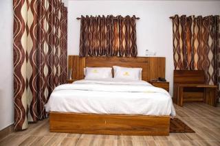 melaryn hotel - - 2