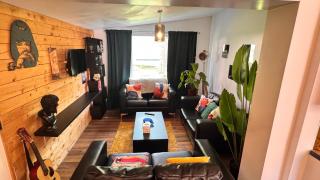 Spacious Norfolk Park Haven, Family, Sleeps upto 12, Garden, 6-BDR, WIFI, Free Parking - Sheffield - 1
