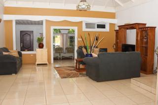 Oceanfront Family Villa - Black River - 6