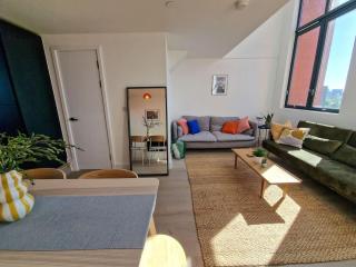 Sleeps 8 Manchester Penthouse by City SuperHost - Manchester - 5