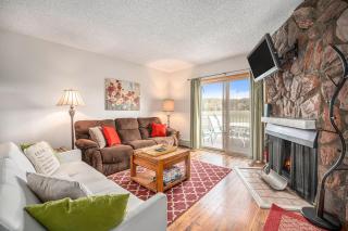 Mountain Townhouse W Balcony & Pool - 5