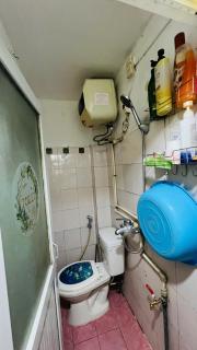 Phòng Bông Hồng đỏ - tầng 1 nhà 29A Ngách 25, Ngõ 101, Phố Hào Nam - Hanoi - 3