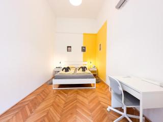 Large Peaceful 1BR Apt in Central Budapest - Yellow House - Budapeste - 4