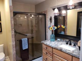 Robin's Red Rock Getaway Suite A - 7