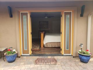 Robin's Red Rock Getaway Suite A - 5