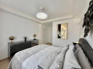 PaulMarie Apartment with Sunny Terrace Ocean View - 2